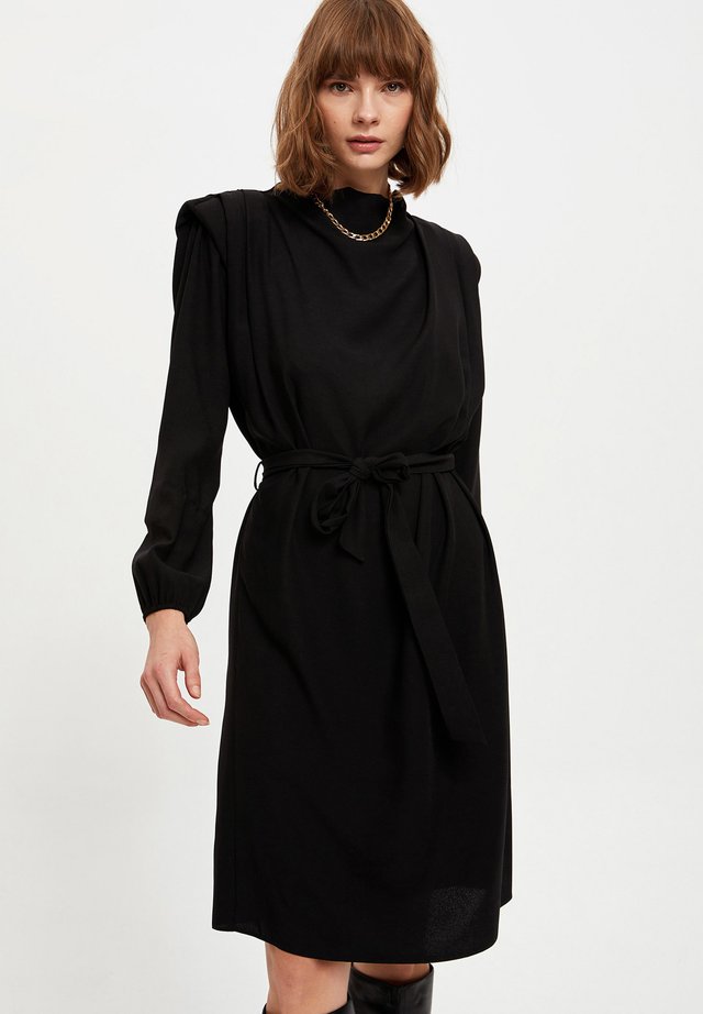 Cocktailjurk - black