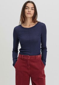 hessnatur MERINO - Langarmshirt - pflaume