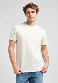 Lee SHORT SLEEVE GRAPHIC TEE - RELAXED FIT - Printtipaita - ecru