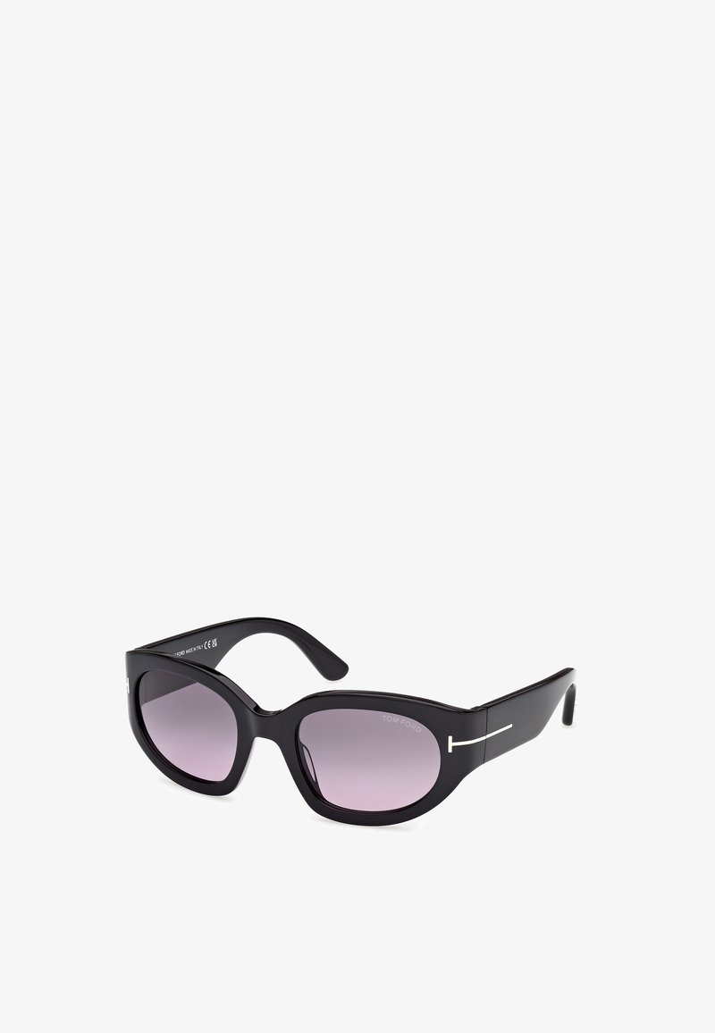 Mustat suurikokoiset aurinkolasit kiiltävällä kehyksellä, liukuvärjätyillä purppuranvärisillä linsseillä ja erottuvalla valkoisella korostuksella astioissa.