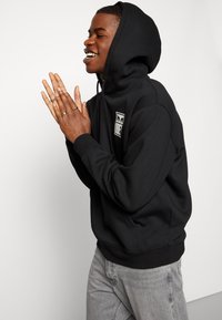Obey Clothing OBEY EYES ICON HOOD - Felpa con cappuccio - black