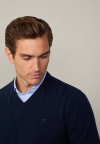 Hackett London V NECK - Maglione - midnight blue
