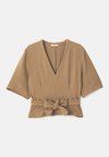 ULLAS - Bluse - light brown