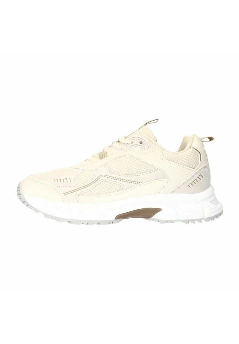Beige sportschoenen met gaaspanelen, ronde neus, gewatteerde kraag en een dikke witte zool met een lichtbruine accent. Veters en trekhaak zijn inbegrepen.