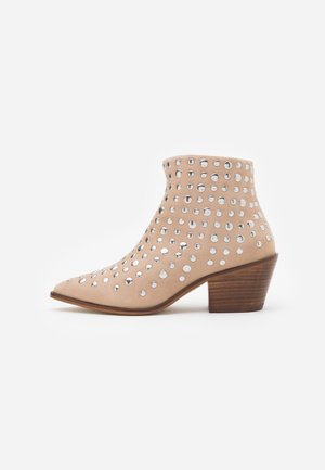 Boots à talons - nude