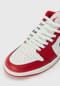 Jordan AIR JORDAN 1 - Sneakers low - summit white/varsity red