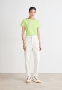 BOSS ESOGO - Tricou basic - medium green