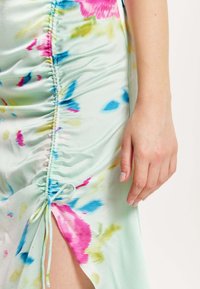 Liquorish MIDI WRAP WITH FLORAL PRINT - Day dress - multi coloured