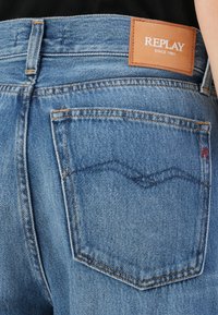 Replay BECKA PANTS - Jeans relaxed fit - medium blue