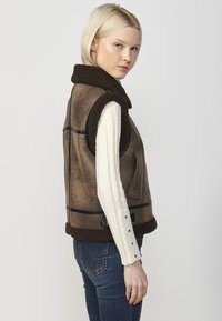 Koroshi Strukirani kaput - marron   brown