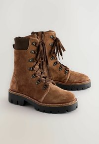 REGULAR FIT - Aulinukai su platforma - tan brown suede