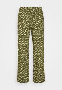Pantalon vert olive avec un motif répété de logos blancs, coupe droite et taille standard, fabriqué en tissu léger.