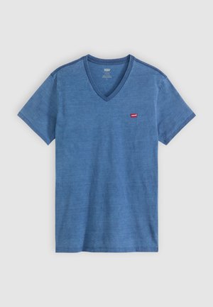 Blaues Baumwoll-V-Ausschnitt T-Shirt mit kurzen Ärmeln, ausgestattet mit einem kleinen roten Levi's-Logo auf der Brust und einem leicht strukturierten Stoff.