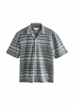 Camicia a maniche corte con bottoni in blu e bianco, caratterizzata da un motivo geometrico texturizzato. Presenta un colletto e cinque bottoni lungo la parte anteriore.