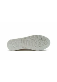 Suola di gomma bianca con presa testurizzata, caratterizzata da motivi a zigzag, linee orizzontali e un profilo piatto. Design leggero e resistente.