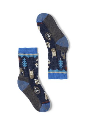 Par de calcetines azul oscuro y gris con puños, dedos y talones azul claro, decorados con patrones abstractos de animales y hojas.