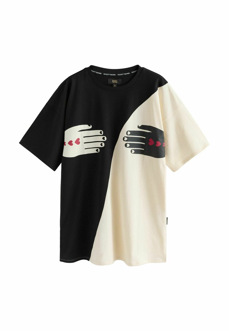 Czarny i kremowy t-shirt z krótkim rękawem z dużym graficznym motywem rąk z czerwonymi sercami. Wykonany z bawełny, luźny krój, kontrastowe sekcje.