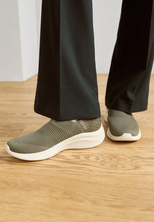 Slip-ins - olive