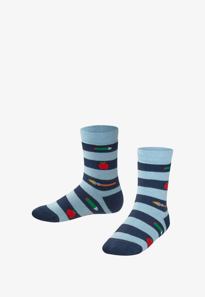 Katoenen sokken met een lichtblauwe en marineblauwe gestreepte ontwerp, versierd met rode appels en gekleurde potloden als patronen. Halflange sokken tot de kuit.
