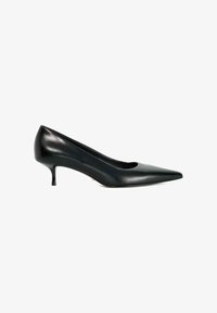 Sélectionné, black-plain leather