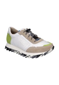 Sneaker multicolore con una combinazione di materiale sintetico bianco, suede beige e dettagli verdi. Suola nera chunky con battistrada testurizzato.