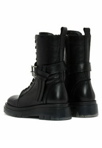 Derimod Stivaletti stringati - black