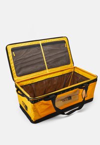 The North Face BASE CAMP GEAR BOX L - Kelioninis krepšys - summit gold/black