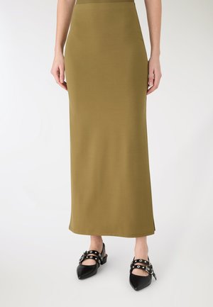 - Spódnica ołówkowa