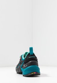 Salewa WILDFIRE EDGE - Hikingsko - malta/vivacious