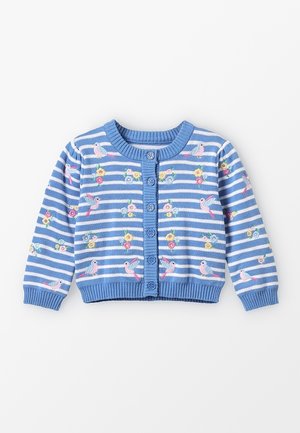 Cardigan pour enfants rayé bleu et blanc avec fermeture à boutons, orné de oiseaux roses brodés et de fleurs colorées.