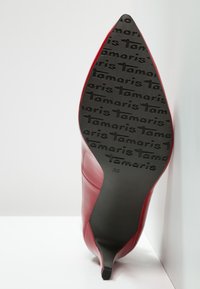 Tamaris Tacones - red