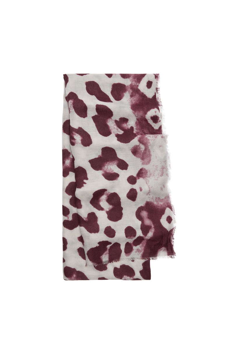 Szalik w panterkę w kremowo-białym i burgundowym kolorze, charakteryzujący się miękką teksturą, prostokątnym kształtem i frędzlami na brzegach.