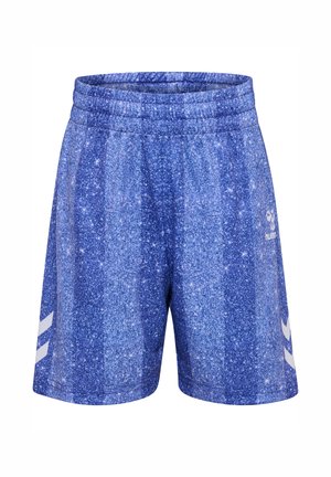 Blå sportsshorts med hvide Chevron-striber på siderne og et lille logo på højre ben, med et tekstureret, plettet mønster.