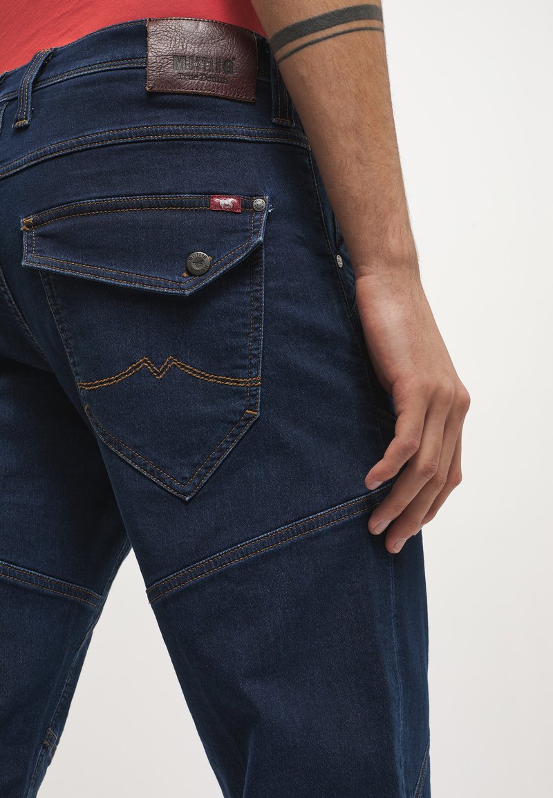 Herren Skinny Fit | Mustang Jeans Shorts blau/dunkelblau - IQ50353 Herren Skinny Fit | Mustang Jeans Shorts blau/dunkelblau - IQ50353