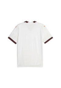 Thumbnail Image 6