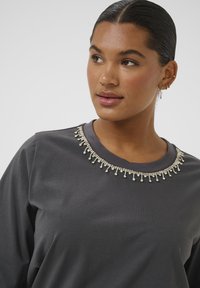 Kaffe Curve HELENA - Marškinėliai su spaudiniu - black oyster