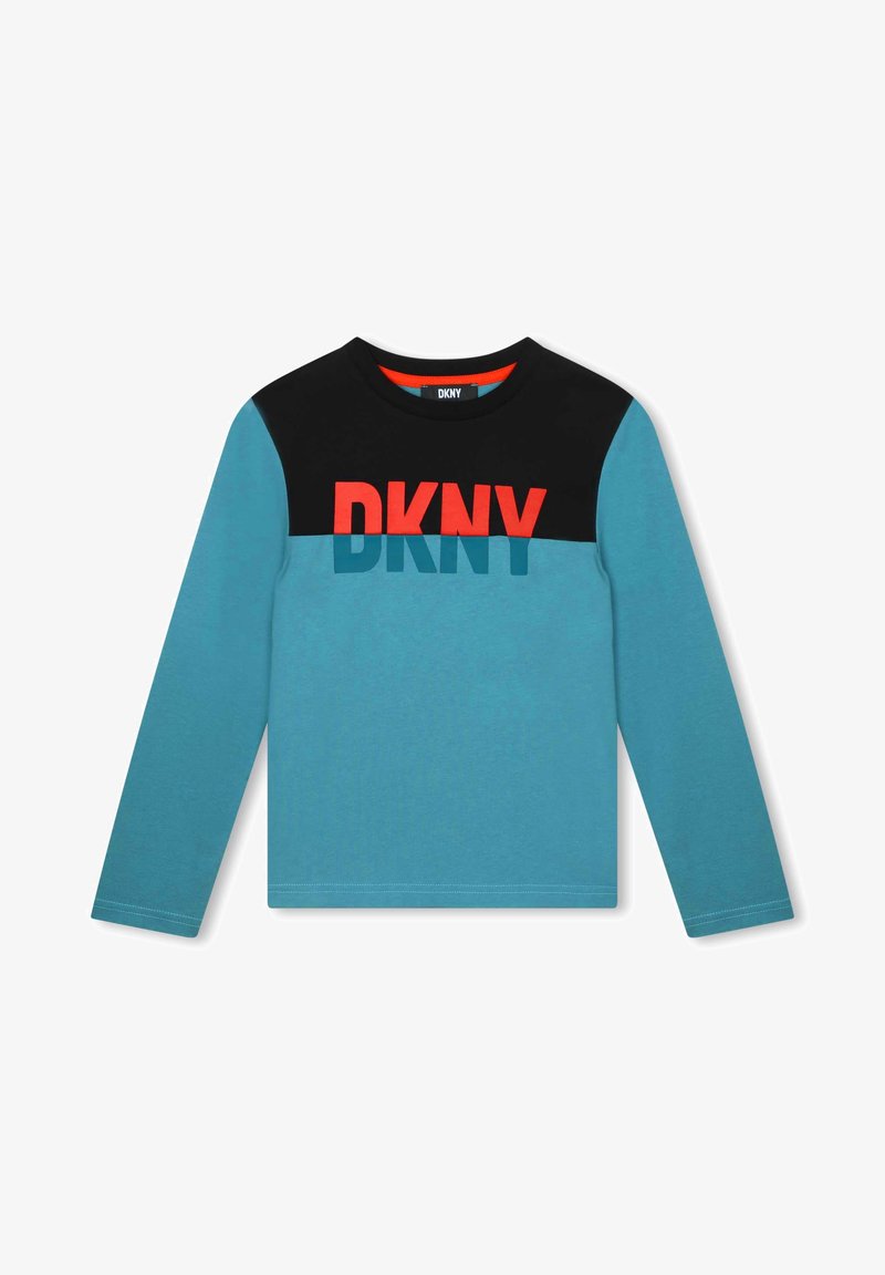 Langärmeliges T-Shirt in Türkis mit schwarzem Oberteil. Auffälliges rotes "DKNY"-Logo auf der Brust. Hergestellt aus weichem Baumwollstoff.