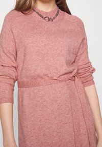 ONLY Petite Pletené šaty - light pink