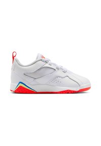 Άσπρο sneaker χαμηλό με κόκκινες λεπτομέρειες στη σόλα, μπλε και κίτρινες λεπτομέρειες στη φτέρνα, πλέγμα στο πλάι και κόκκινη θηλιά στο πίσω μέρος.