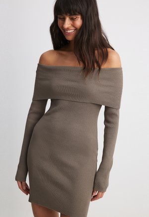 Jumper dress - brown
