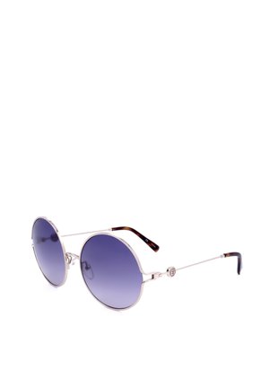Occhiali da sole rotondi con montatura in metallo, aste sottili color argento e lenti sfumate blu, mostrati su sfondo bianco.