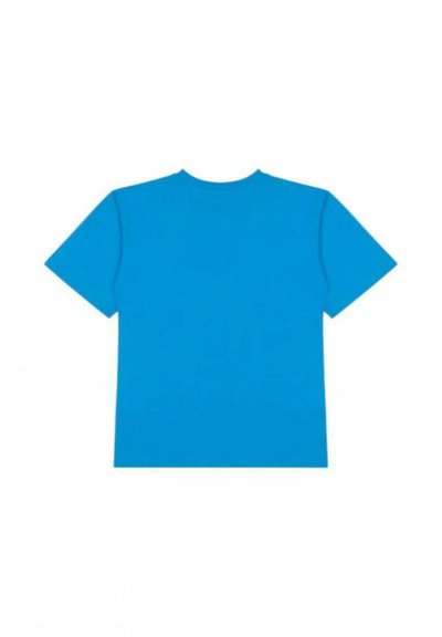 Modré tričko s krátkým rukávem vyrobené z bavlny, se zaobleným výstřihem a jednobarevným provedením bez viditelných vzorů či designů.