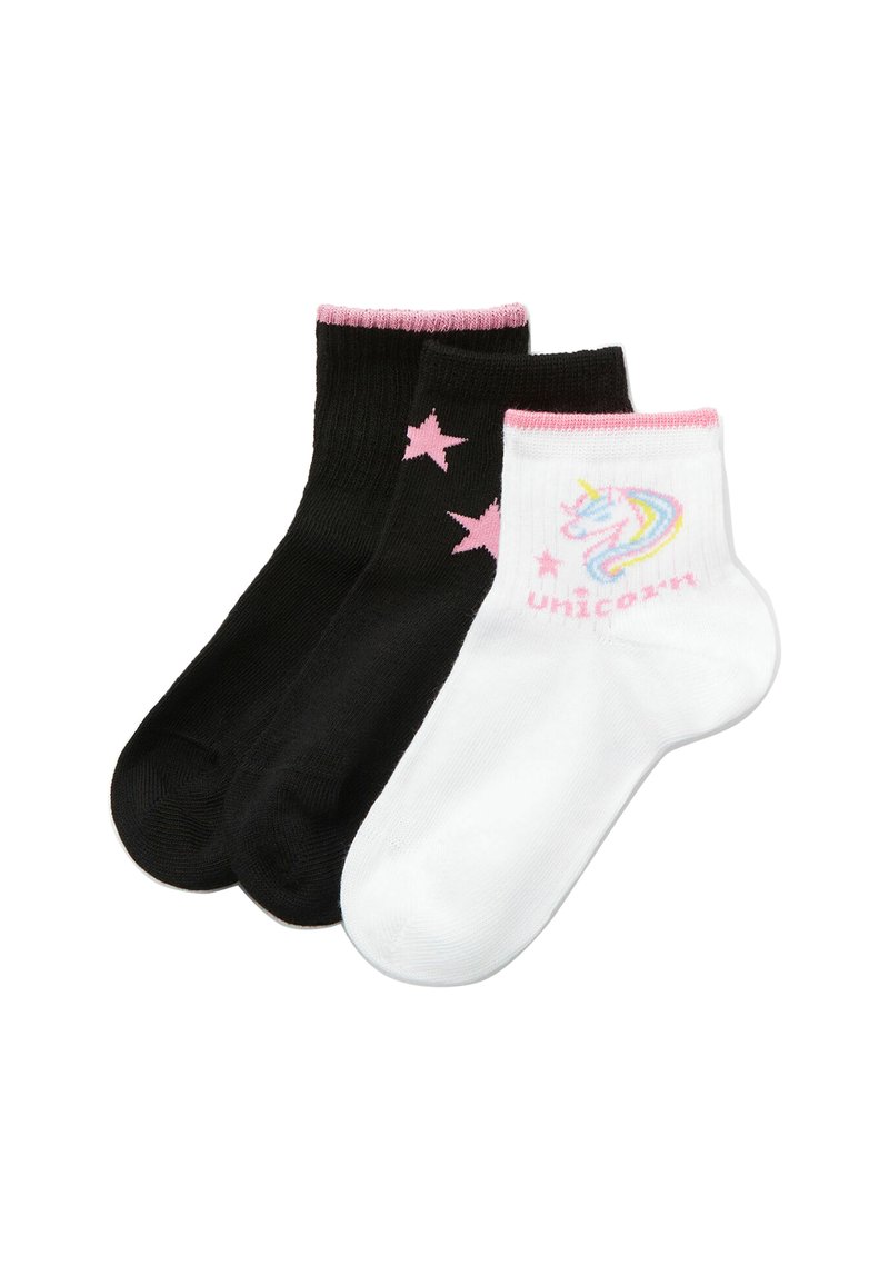 Drei Paar Knöchelsocken: ein Paar schwarz mit pinken Sternen, ein einfarbig schwarzes Paar und ein Paar weiß mit einem Einhorn-Motiv und pinken Akzenten.