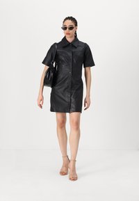 YAS YASSYMNA DRESS - Marškininė suknelė - black