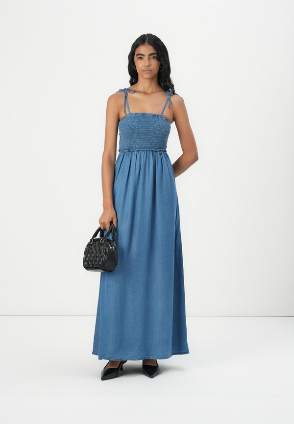 ONLCHARIS LIFE SMOCK MAXI DRESS - Denim dress4