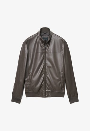 Giacca bomber in pelle marrone con cerniera frontale, colletto, polsini e orlo a coste, e tasche laterali, esposta su uno sfondo bianco.