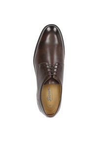 Braune Lederschuhe mit glatter Oberfläche, runder Zehenform, Schnürdesign und gepolstertem Fußbett. Enthält ein minimalistisches Branding-Detail im Inneren.