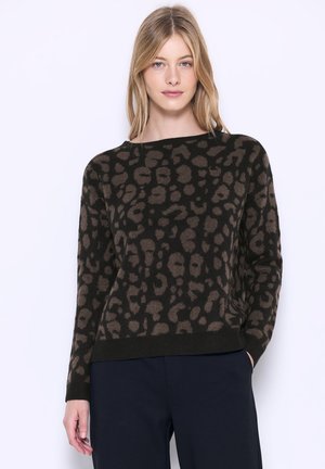 Strickpullover mit dunklem Grund und hellbraunen Leopardenflecken, Rundhalsausschnitt, langen Ärmeln und geripptem Saum. Weicher Stoff.