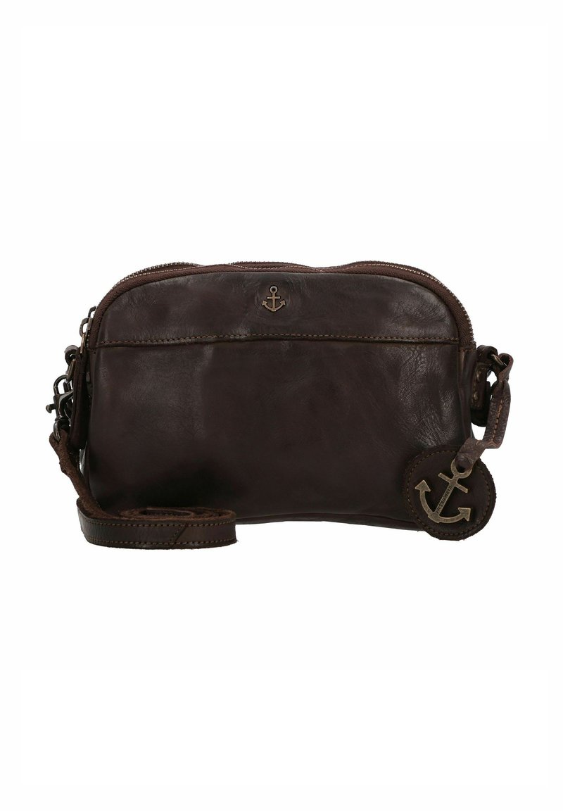 Borsa a tracolla in pelle marrone scuro con zip frontale, emblema dell'ancora al centro in alto e portachiavi a forma di ancora sul cinturino laterale.