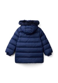Námořnická modrá péřová bunda s kapucí z umělé kožešiny, prošívaný design, žebrované manžety a uvolněný silueta, s horizontálním prošíváním.
